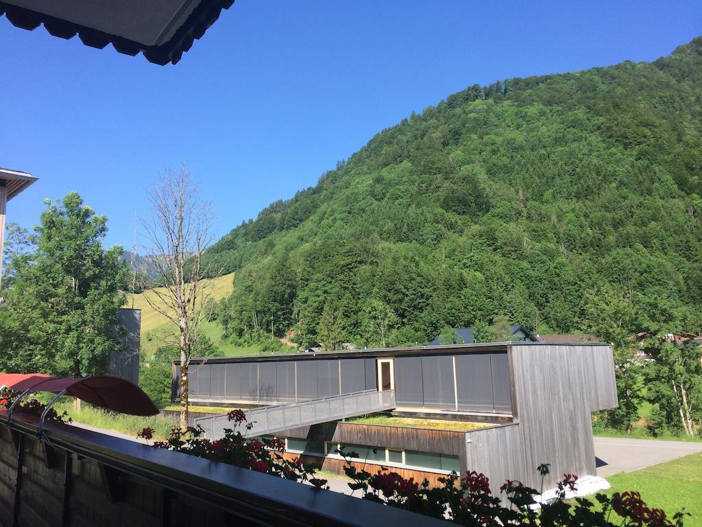 Gaestehaus Laesser Меллау Экстерьер фото
