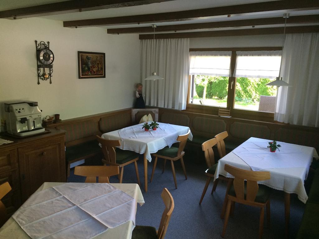 Gaestehaus Laesser Меллау Экстерьер фото