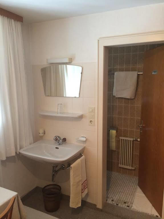 Gaestehaus Laesser Меллау Экстерьер фото
